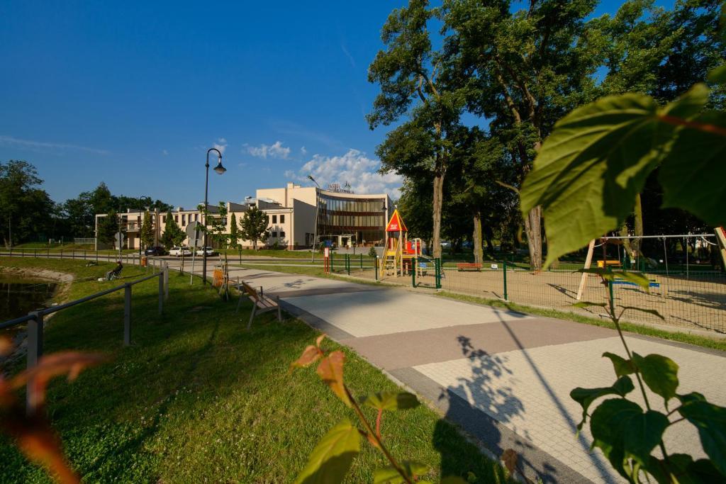 Hotel Trzebnica Exterior foto